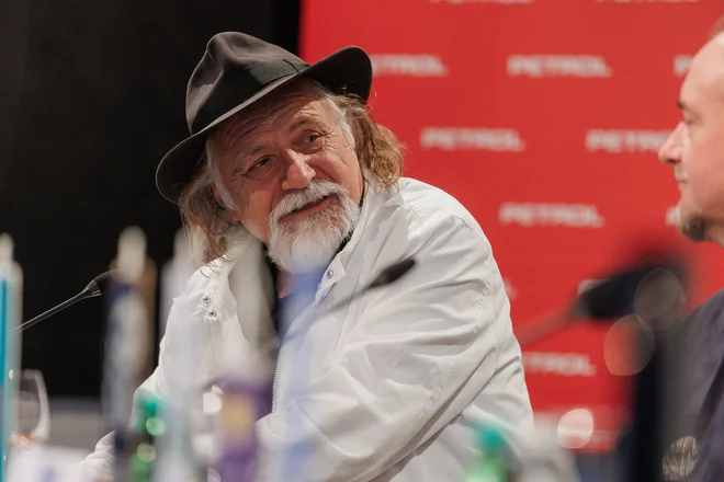 V Križanke se vrača Rade Šerbedžija z gosti. FOTO: Črt Piksi/Delo