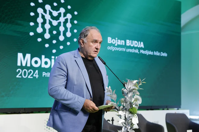 Samo inovativne rešitve izboljšujejo uporabniške izkušnje, je spomnil odgovorni urednik Dela Bojan Budja. FOTO: Leon Vidic/Delo