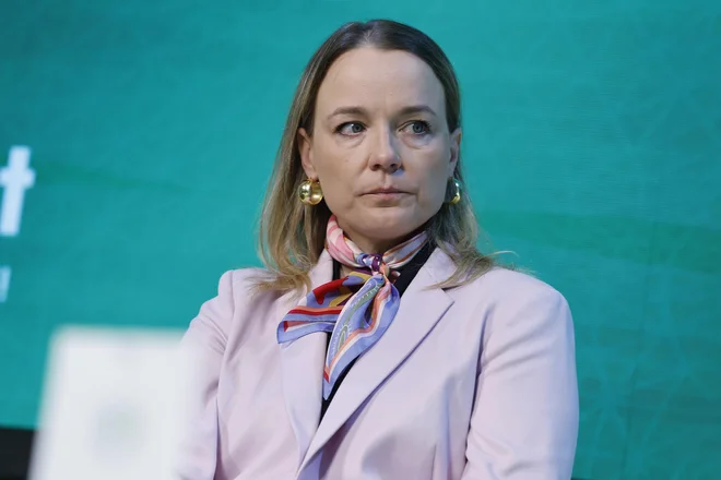 Barbara Žibret Kralj je poudarila, da so številna podjetja v Sloveniji prepozno zaznala, da je trajnost obvezna smer in še danes si skušajo zatiskati oči pred tem. FOTO:Leon Vidic/Delo