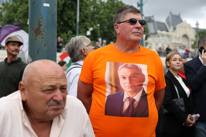 Podporniki madžarskega premiera Viktorja Orbána med nedavnim predvolilnim shodom v Budimpešti FOTO: Bernadett Szabo/Reuters