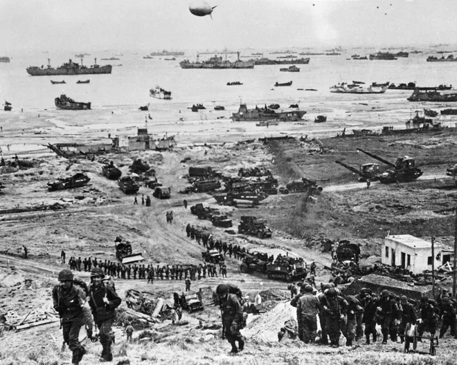 Približno 156.000 zavezniških vojakov se je 6. junija 1944 izkrcalo v Franciji. FOTO: AFP