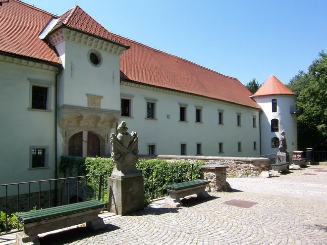 Muzej za arhitekturo in oblikovanje je na Urad RS za intelektualno lastnino vložil predlog za registracijo blagovne znamke Made in Slovenia, opozarjajo v Društvu oblikovalcev Slovenije. FOTO: Muzej za arhitekturo in oblikovanje
