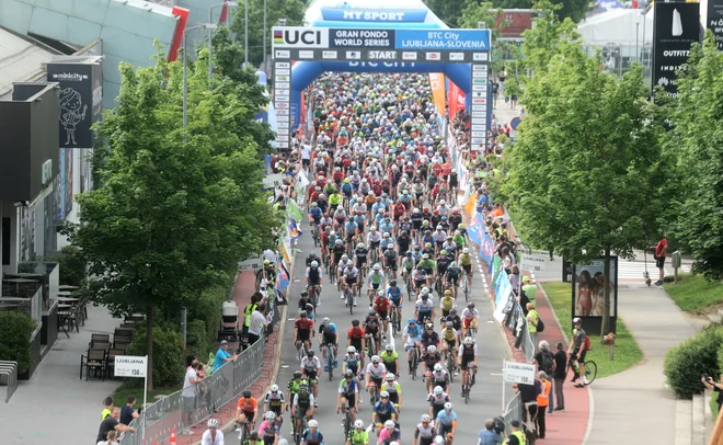 Daljši maraton se je začel ob 9. uri. FOTO: Blaž Samec