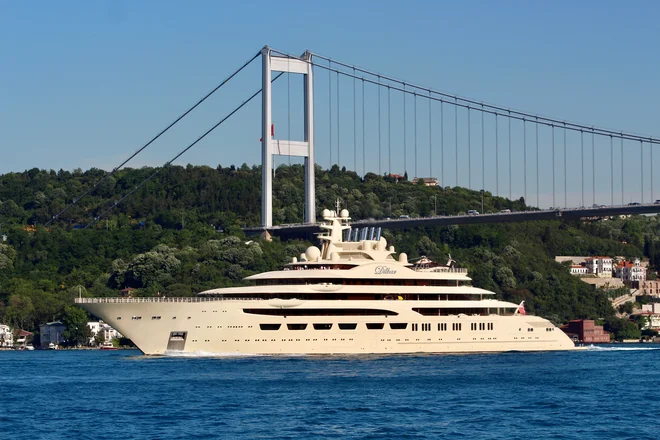 Istanbul predstavlja stično točko zahoda in vzhoda.  FOTO: joruk Isik/Reuters