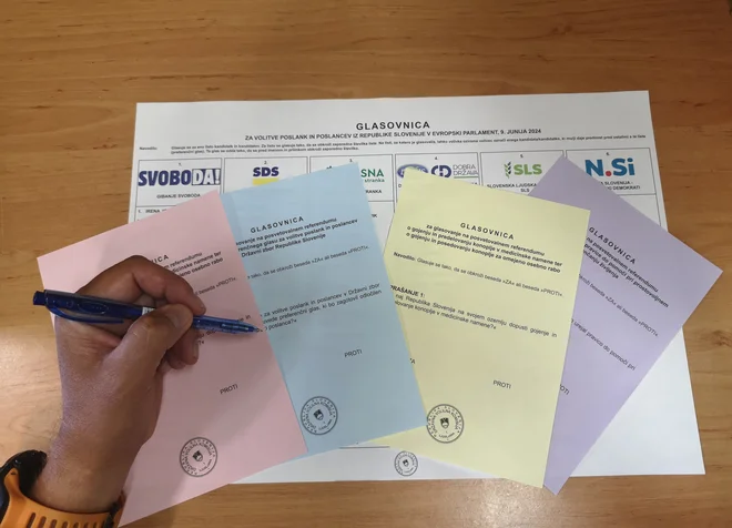 Več kot 70 odstotkov udeležencev referenduma je pritrdilo možnosti uvedbi preferenčnega glasu tudi na državnozborskih volitvah. FOTO: Dejan Javornik 