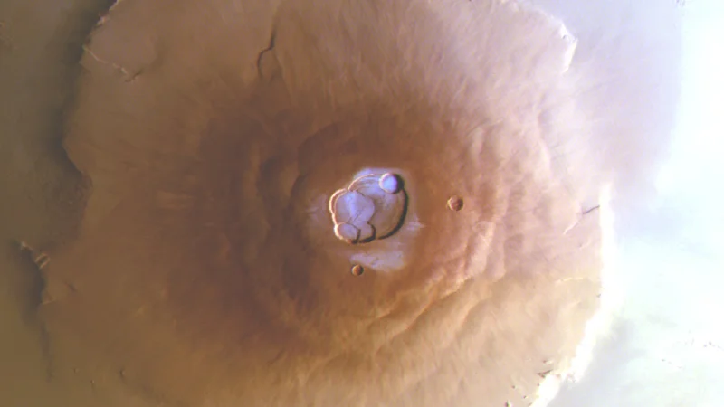 Olympus Mons ima premer okoli 600 kilometrov. Esa/DLR/FU Berlin

 