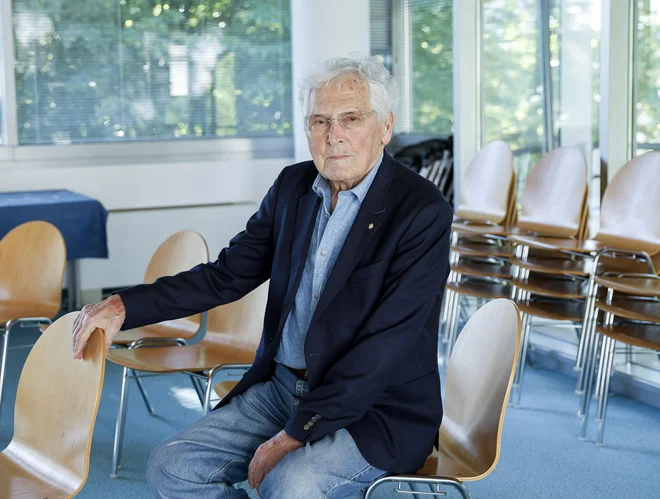 Potrebna je družbena prenova, ki bo v temelje sistemov vgradila cilje agende 2030, poudarja Niko Toš. FOTO: Jože Suhadolnik