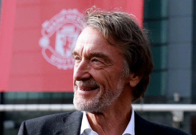 Novi solastnik Manchester Uniteda Jim Ratcliffe je podprl trenerja. FOTO: Phil Noble/Reuters