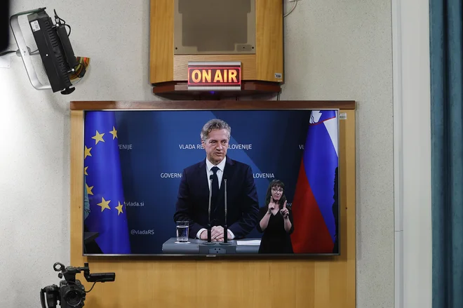 Da je politični teren razburkan, je Robert Golob dognal kmalu zatem, ko je vanj zajadral kot burja ... FOTO Leon Vidic/Delo
