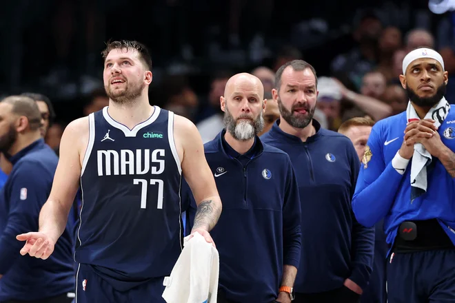 Luka Dončić je bil vidno razočaran nad izključitvijo. FOTO: Kevin Jairaj/Reuters