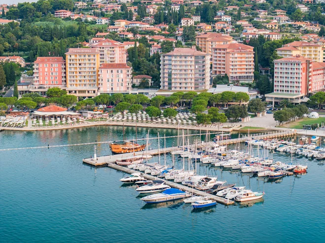 Letošnje počitnice preživite v Portorožu, kjer se boste naužili vrhunskih wellness tretmajev in pestrega nočnega življenja. FOTO: Jaka Ivančič