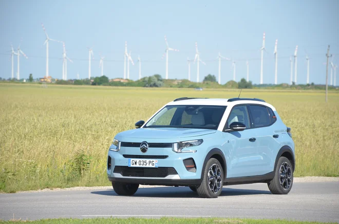 Novi citroën C3 v električni izvedbi bo imel dve različno zmogljivi bateriji. Najprej pride z večjo. FOTO: Gašper Boncelj