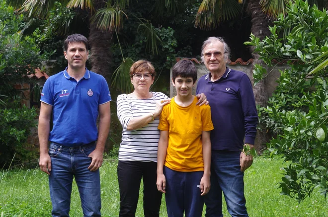 Miha, Marjetka, Oskar in Leon. FOTO: Grega Kališnik