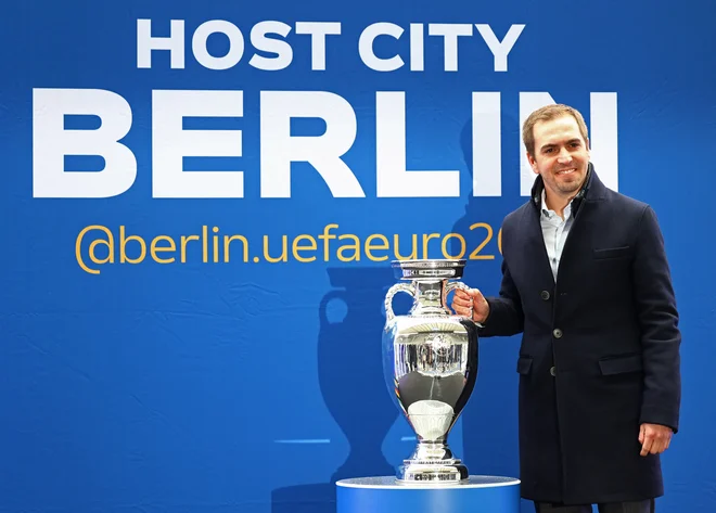Philipp Lahm se dobro počuti v vlogi direktorja turnirja. FOTO: Liesa Johannssen/Reuters