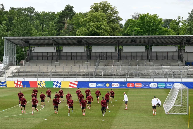Stadion auf der Waldau gosti švicarsko reprezentanco. FOTO: Thomas Kienzle/AFP