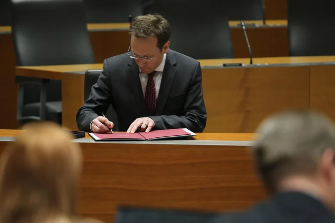 Klemen Jaklič, ustavni sodnik, je prepričan, da ni storil nič narobe. S.p. pa je zaprl, ker je imel z njim predvsem stroške. FOTO: Tomi Lombar/Delo
