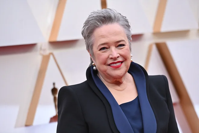 Pred štirimi leti na podelitvi oskarjev. Tudi sama se je z vlogo Annie Wilkes v trilerju Misery uvrstila v elitno družbo prejemnikov zlatega kipca. FOTO: Hahn Lionel/Abaca