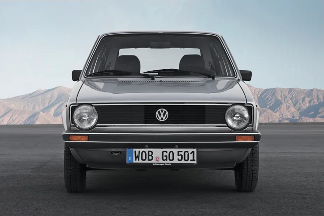 Golf je bil s svojo pojavo in pogonsko zasnovo popolno nasprotje hrošča.

FOTO: Volkswagen