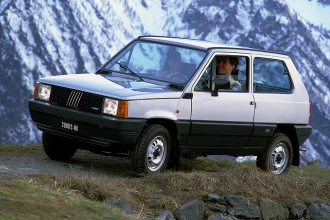 Fiat panda prva izdaja, v izvedbi s štirikolesnim pogonom FOTO: Fiat