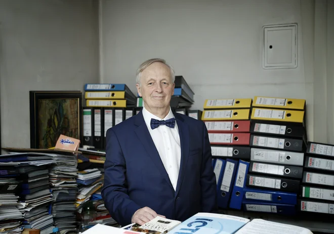 Dr. Edvard Kobal si s sodelavci med drugim prizadeva za nadaljnje razvijanje in utrjevanje odgovornosti državljanov do izvajanja filantropije za več znanosti na Slovenskem. FOTO: Jože Suhadolnik

 