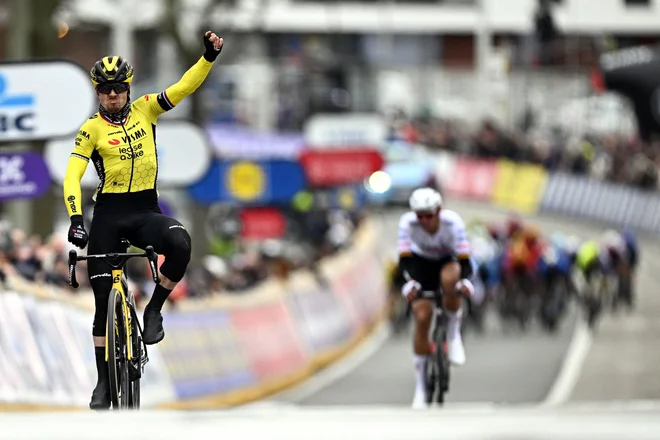 Februarja je Jan Tratnik slavil svojo največjo zmago v karieri na klasični dirki Omloop Het Nieuwsblad. FOTO: Jasper Jacobs/AFP