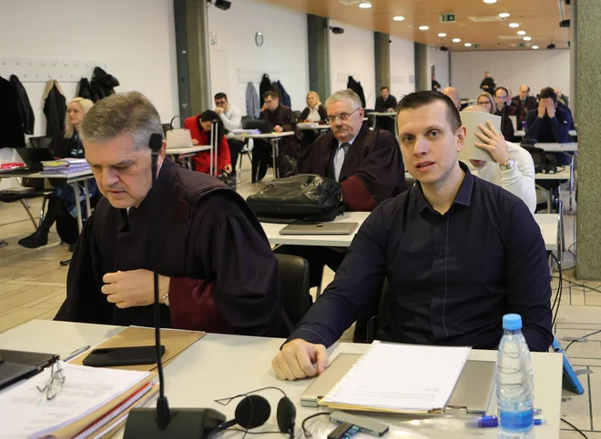 Prvoobtoženi Klemen Kadivec (na fotografiji) naj bi skupaj z bratom Blažem imel glavno vlogo v združbi. FOTO: Dejan Javornik