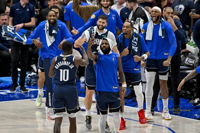 Dallas je letos prišel pred vrata raja, zato jedra ekipe ne bodo spreminjali, izbor Melvina Ajince pa je poskus, ki vodstvo ekipe ne stane veliko, morda pa lahko dobijo igralca, ki bo del rotacije v prihodnje. FOTO: Jerome Miron/Reuters