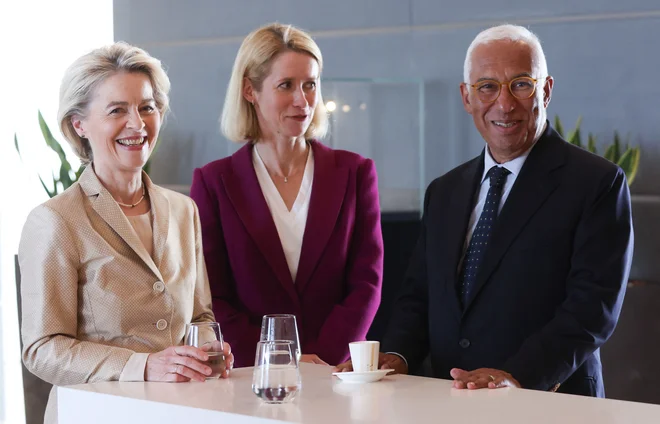 Ursula von der Leyen, Kaja Kallas in António Costa. FOTO: Olivier Hoslet/AFP