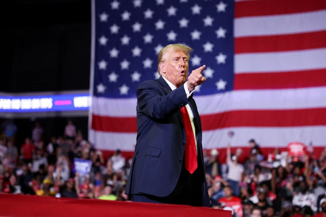 Za Donalda Trumpa vrednote niso kdove kako pomembne. Zanj so na prvem mestu interesi, tako da bi se ponujalo dovolj široko polje za sklepanje kompromisov s komunistično velesilo. FOTO: Tom Brenner/Reuters