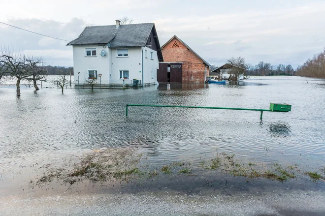 Če želite zavarovati svoj dom, vam lahko pomaga vpogled v oceno tveganja. FOTO: Depositphotos