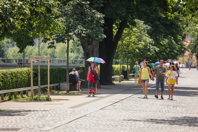 Samo Finci so še bolj zadovoljni s količino prostega časa kot Slovenci. FOTO: Črt Piksi/Delo