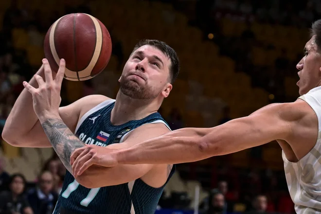 Luka Dončić je k zmagi Slovenije prispeval 36 točk. FOTO: Aris Messinis/AFP