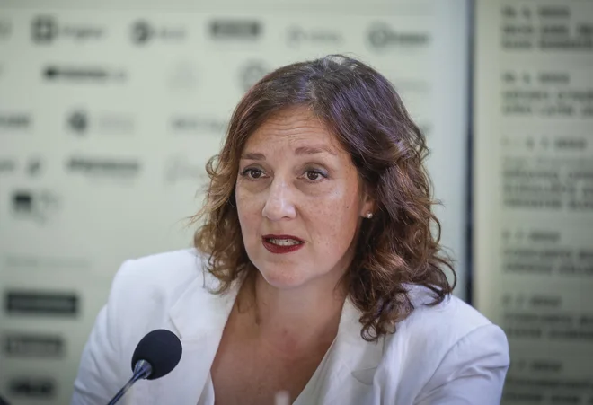 Režiserka Stefania Grazioli je opero Trubadur postavila precej nekonvncionalno. Foto Jože Suhadolnik