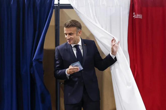 Emmanuel Macron nima razlogov za zadovoljstvo. FOTO: Mohammed Badra/ Afp