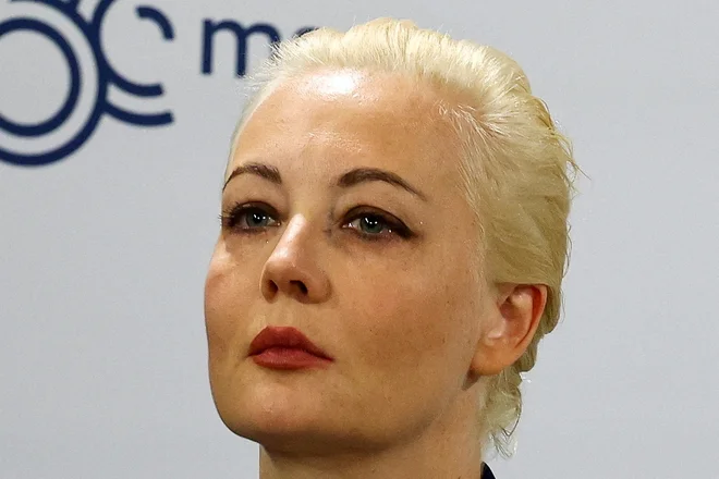 Soproga pokojnega oporečnika je v odzivu na omrežju X izdajo naloga obsodila. FOTO: Kai Pfaffenbach/Reuters
