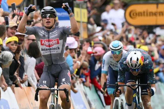 Jasper Philipsen je zmagal še drugič na letošnjem Touru. FOTO: Marco Bertorello Afp