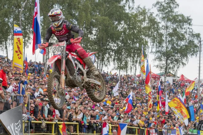Tim Gajser je na Češkem navdušil množico rojakov. FOTO: Honda Racing