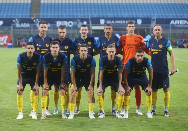 Celjane po ogrevanju v uvodnem kolu kvalifikacij za ligo prvakov v drugem kolu čaka veliko zahtevnejši tekmeci. FOTO: Blaž Samec/Delo