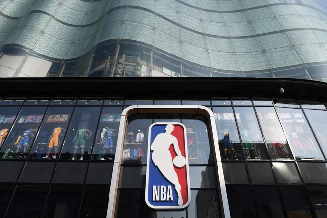 Pogodba lige NBA za prenos športnih dogodkov je druga največja v zgodovini, na prvem mestu je liga NFL. FOTO: Greg Baker/AFP