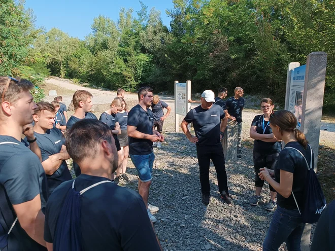 Mladim omogočajo prvi stik s trgom dela. FOTO: Alpacem Cement