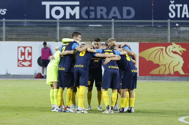 Celjanom je zmanjkal tudi kanček sreče, toda Slovan je premagljiv. FOTO: Leon Vidic/Delo