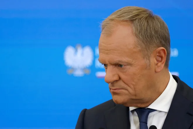 Poljskemu premieru Donaldu Tusku se zapleta tudi na diplomatskem področju. FOTO: Kuba Stezycki/Reuters