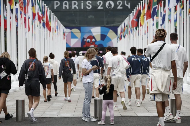 Olimpijska vas se je že dobro napolnila. FOTO: Benoit Tessier/ Reuters