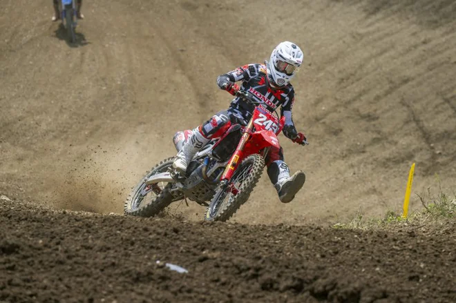 Tim Gajser še naprej kot vodilni v razvrstitvi sezone dirka proti novemu naslovu svetovnega prvaka. FOTO: dokumentacija Dela