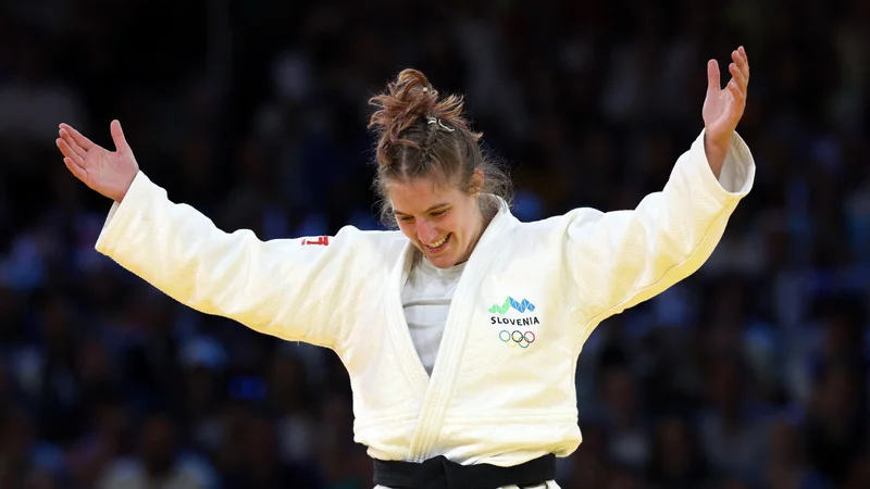 Andreja Leški se je takole veselila uvrstitve v veliki finale. FOTO: Kim Kyung-hoon/Reuters