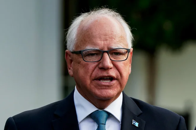 Guverner Minnesote Tim Walz je izbira Kamale Harris za podpredsednika ZDA. FOTO: Elizabeth Frantz/Reuters