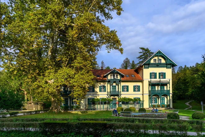 Terme Dobrna združujejo naravne danosti in sodobno medicinsko znanost, kar jih uvršča prav v vrh slovenskega zdraviliškega turizma. FOTO: Andrej Tarfila
