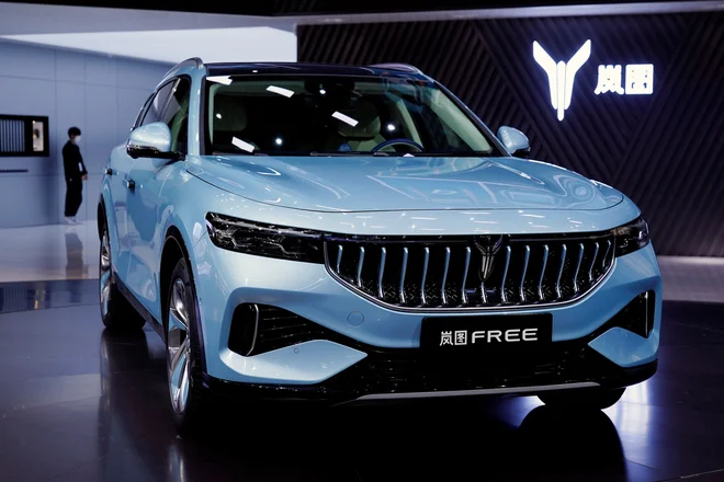Električni model voyah free je izdelek družbe Dongfeng. Ta se pogaja, da bi v Italiji imela svojo tovarno. FOTO: Aly Song/Reuters
