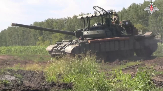 Russian tanks are deployed in the Kursk region. Photo: Russian Defense Ministry, Reuters
