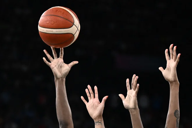 Odkar olimpijske igre obstajajo, se je treba potruditi, da človek najde elemente, ki nimajo nobenih političnih primesi. FOTO: Aris Messinis/AFP